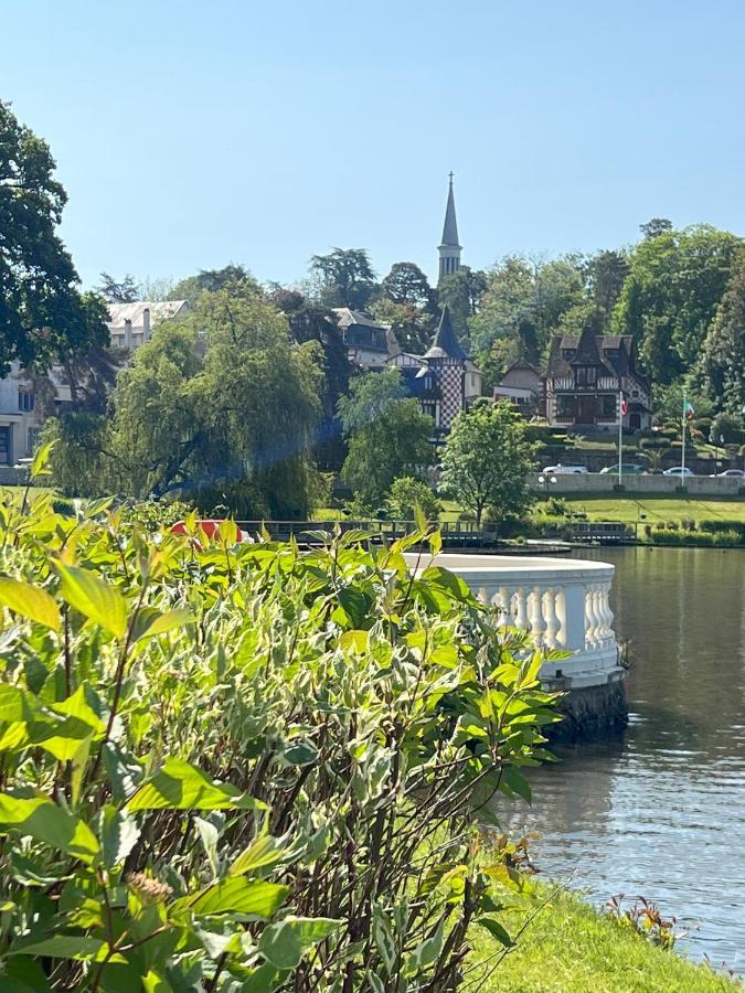 Bed and Breakfast Manoir De La Prise Tarot Bagnoles de l'Orne Normandie Экстерьер фото